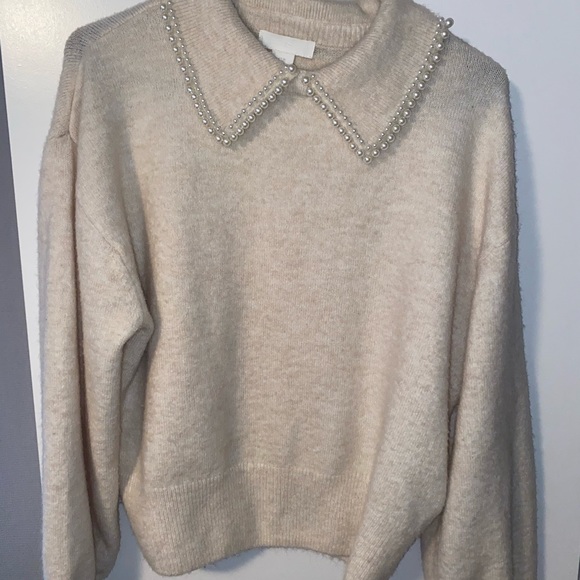 H&M Sweaters - Pearl dressy knit sweater